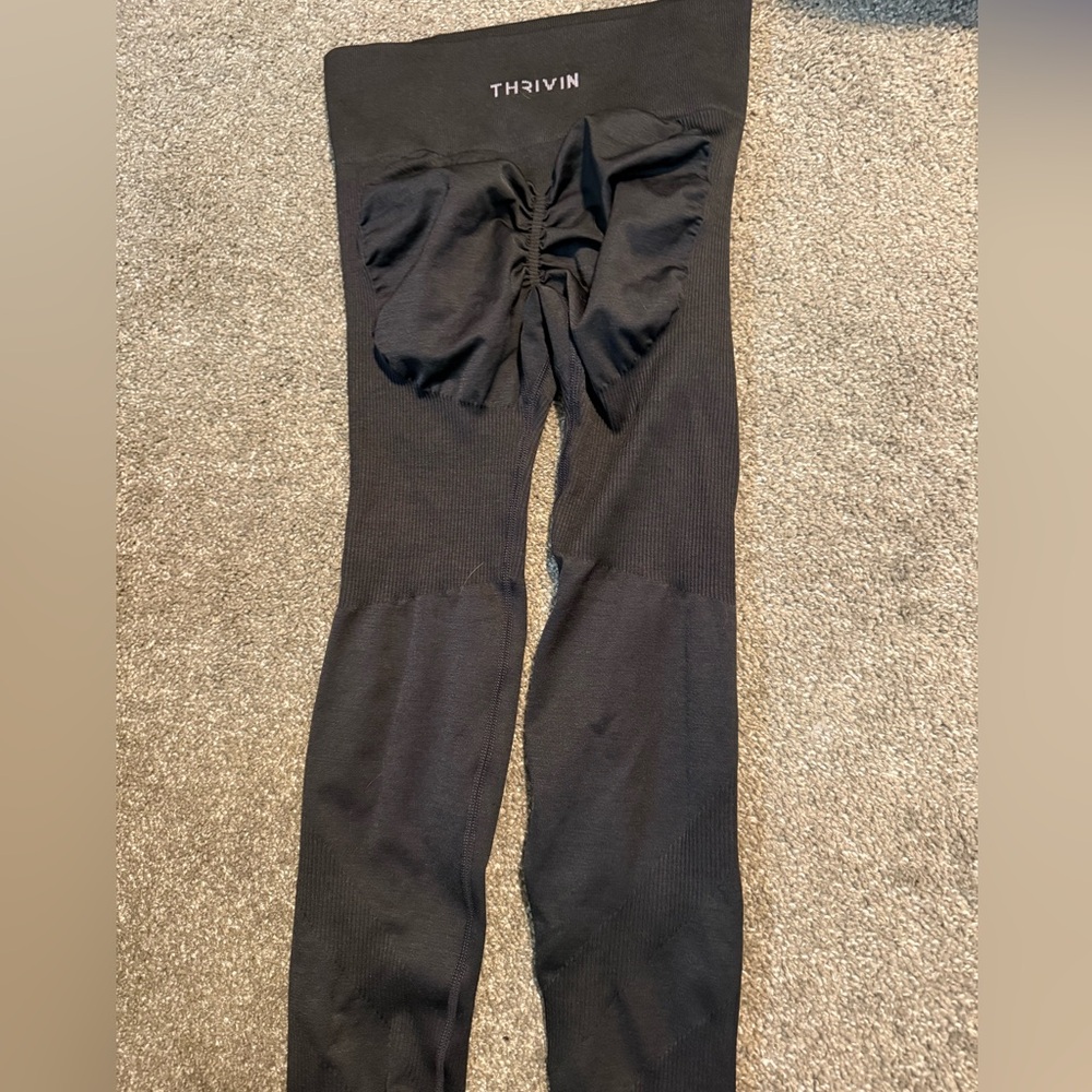 Women's Black Leggings with scrunch butt